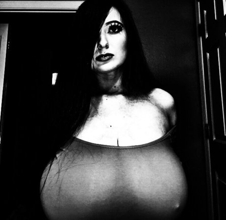 Amanda Love_ hd actress photos