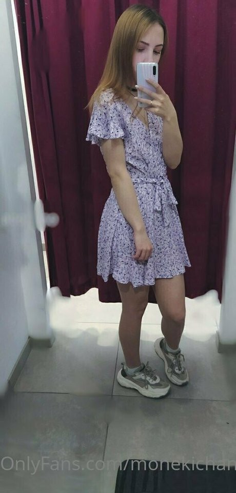 moneki star erotic gallery