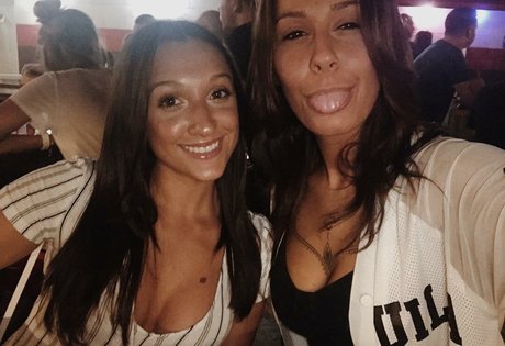 Monica Iannuzzi nude model images