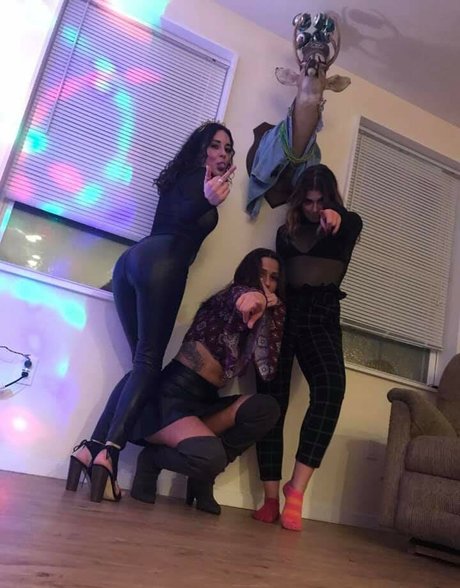 Monica Iannuzzi exclusive model img