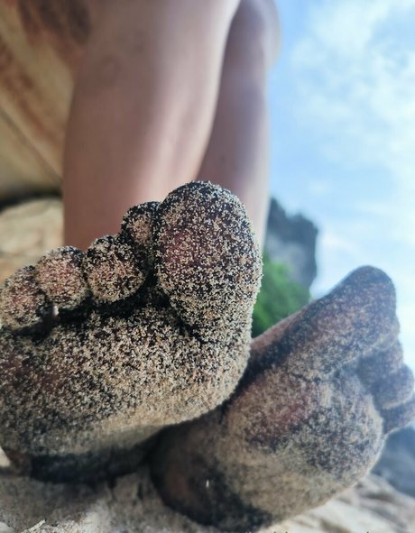 bakinggiantbuns nudes actress pics