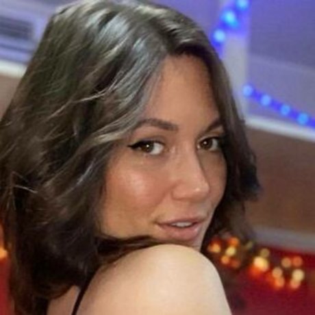 Creamyxcoco pretty pornstar pic