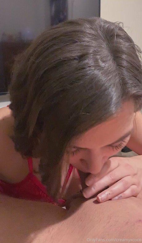 Creamyxcoco free pornstar photo