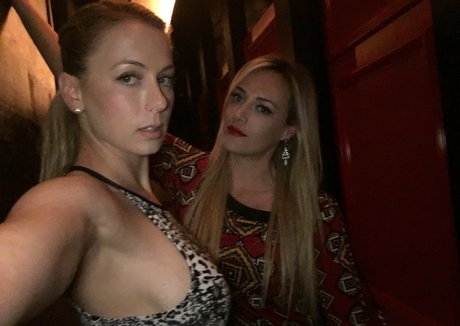 Iliza Shlesinger pornstar exclusive img