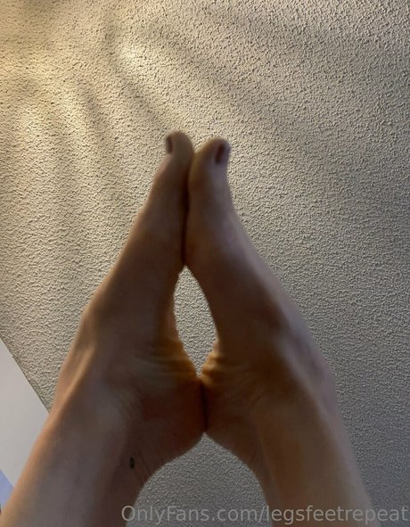 legsfeetrepeat perfect model picture
