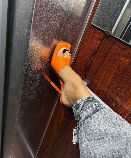 Amina Muaddi star top galleries