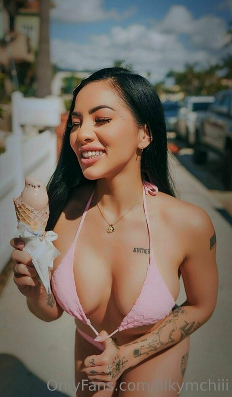 lilkymchiii erotic pornstar gallery