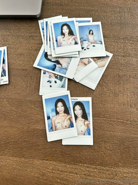 Lucy Mochi sexy model img