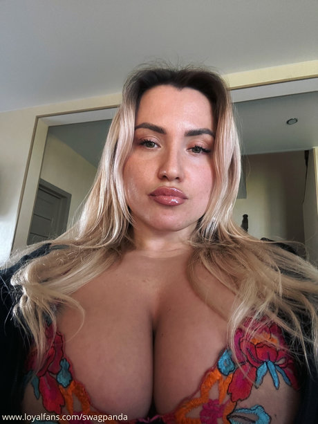 Swag Russian Panda nice actress img