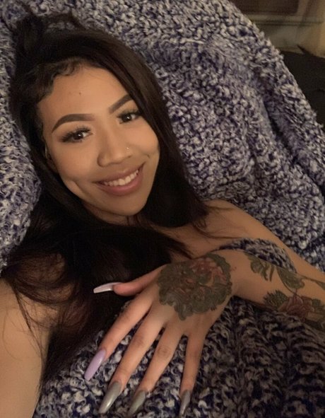 faiygo nude pornstar pics