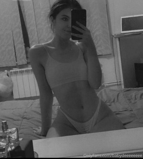 babydeeeefree naked pornstar picture