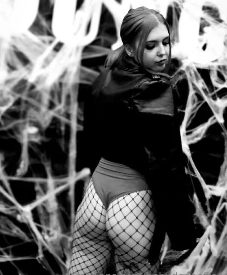 babydeeeefree nude pornstar pics