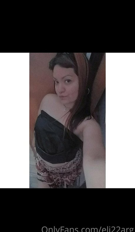 eli22arg naked model picture