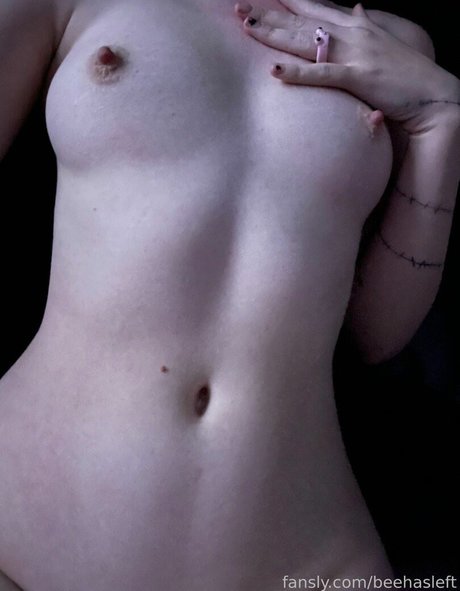 beehasleft model hot images