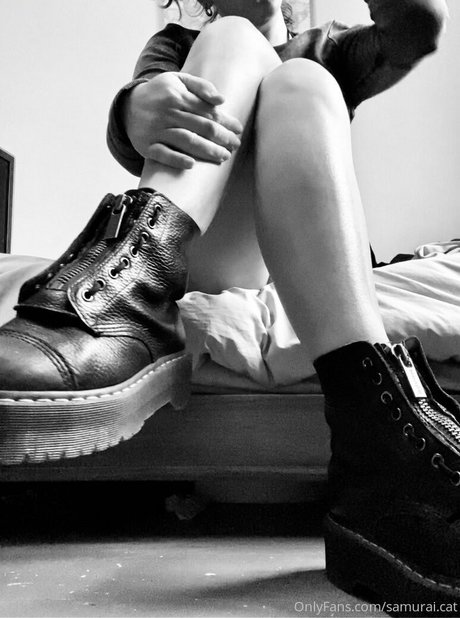 samurai cat model nudes img