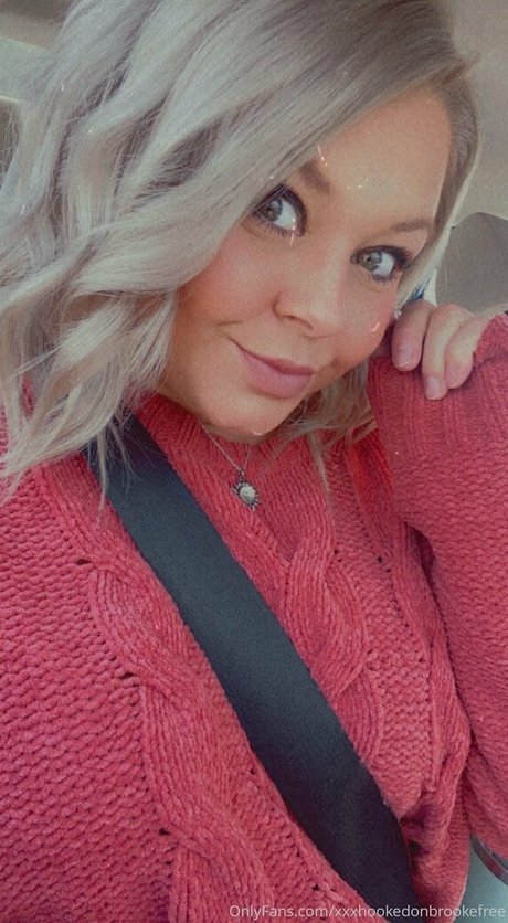 xxxhookedonbrookefree top model pics