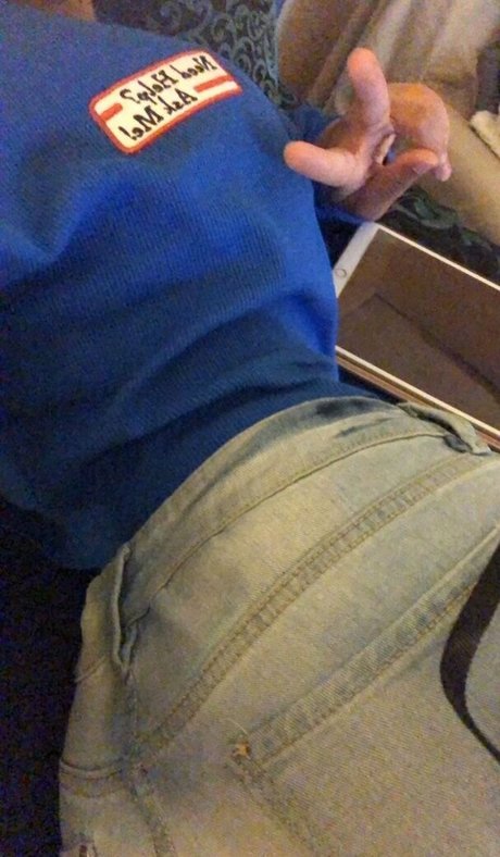 _me momo_ model adult image