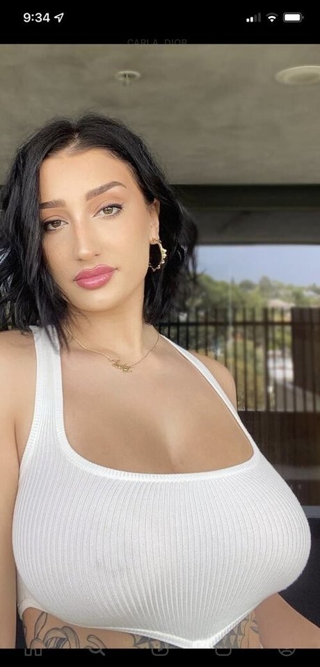 Carla Dior sexy star pictures