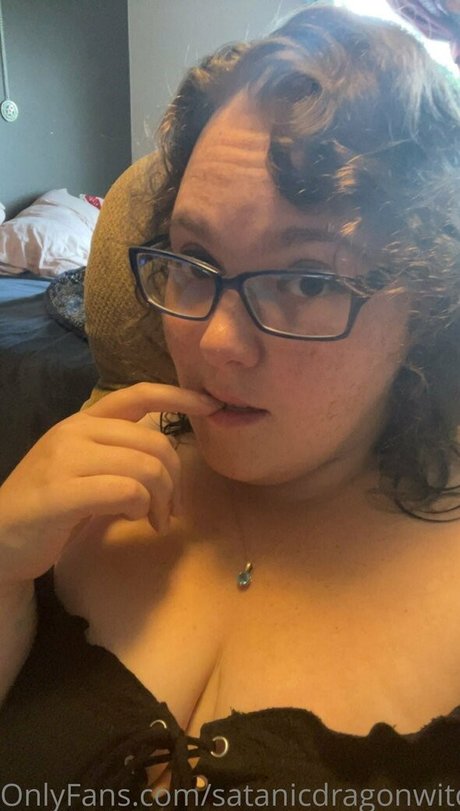 satanicdragonwitch hd star pictures