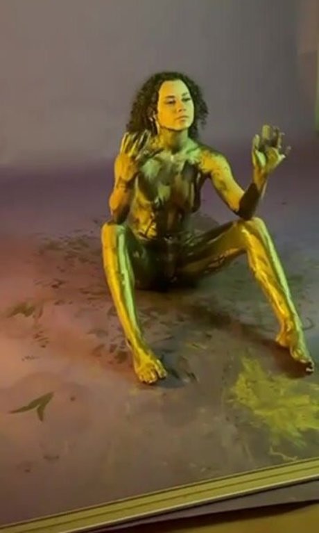 Nude Antilles naked model photo