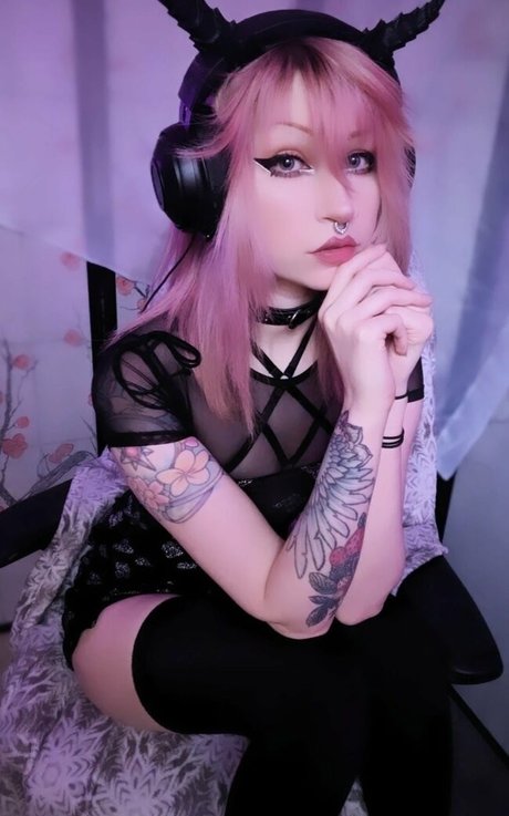 auriialis adult star archive