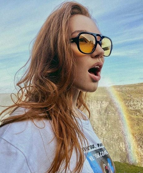 brave heart model free photos