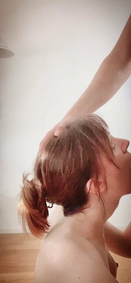 pyam to go model beautiful photo