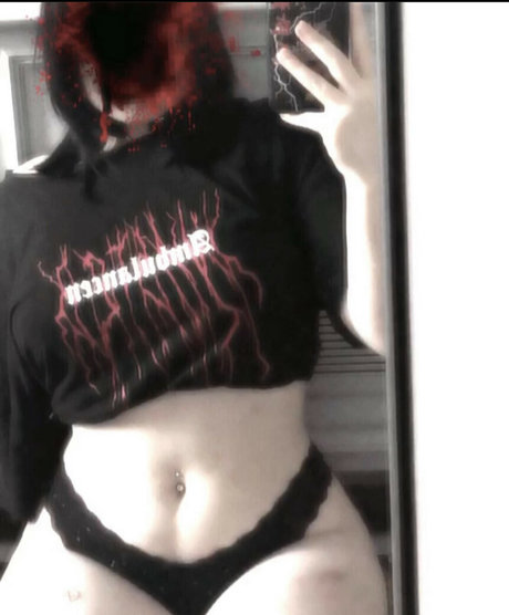 Hellok1ttyslvt star pretty picture