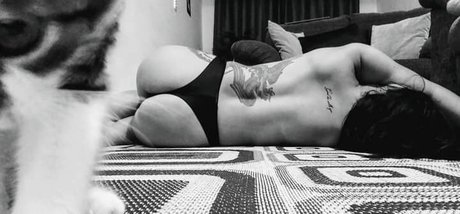 Thais Villas Boas porn model photos