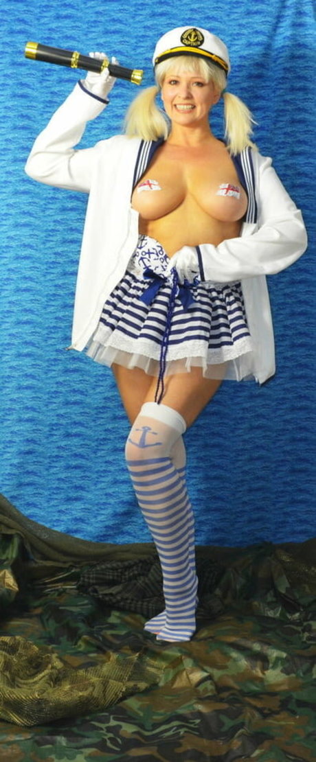 Jo Guest model art picture