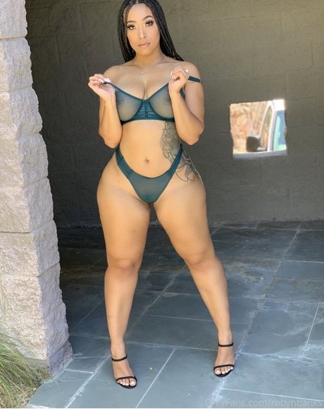 Robyn Banks free model image