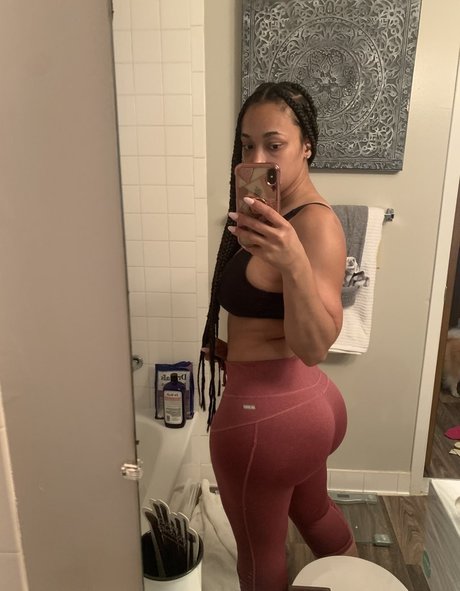 Robyn Banks Profile pic