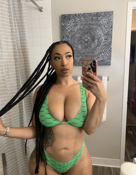 Robyn Banks hd actress archive