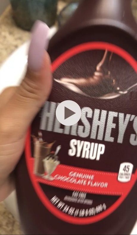 Robyn Banks model nude pics