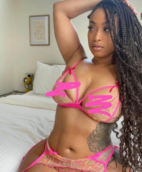 Robyn Banks perfect star picture