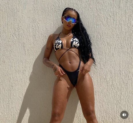 Isis Pequine pornographic model archive