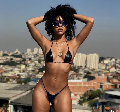 Isis Pequine model nudes archive