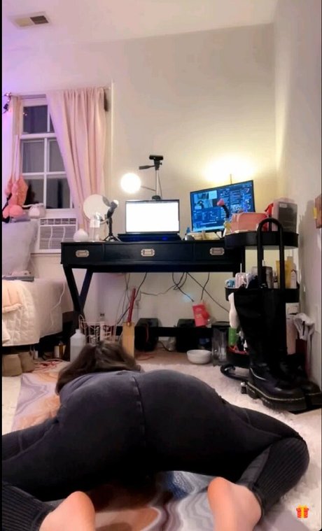 Brei elle pornstar sex photo