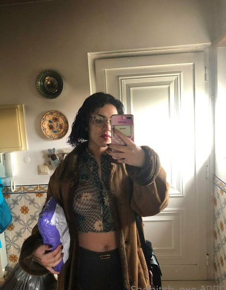 sadbitch exe model exclusive images