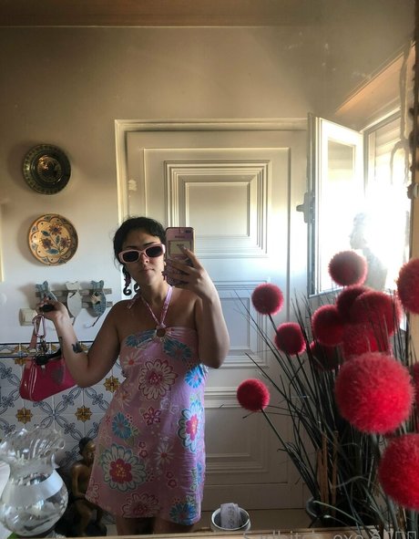 sadbitch exe erotic actress img