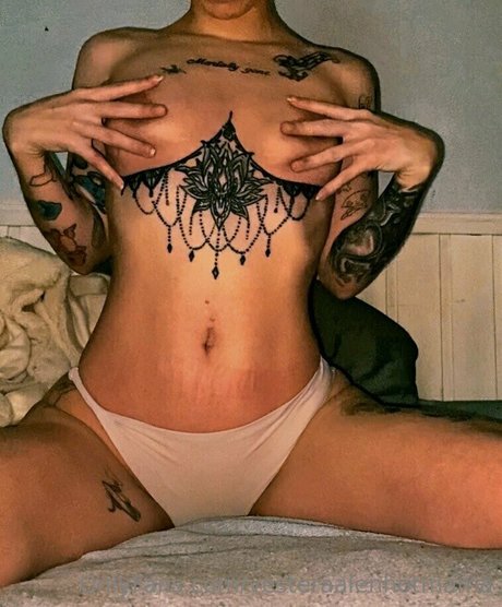 vesteraalenhotmama nude actress pic