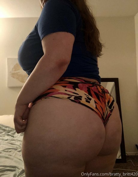 bratty britt420 model top img