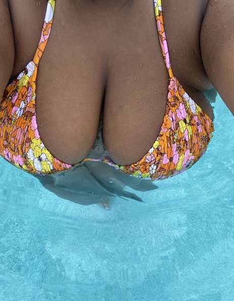 burberrybitch model naked images