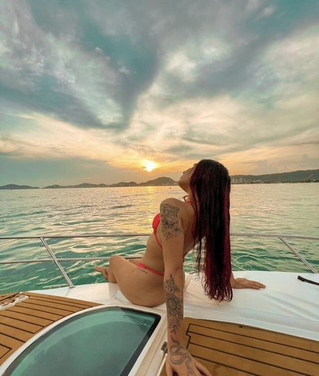 Lia Dumbra porn star archive