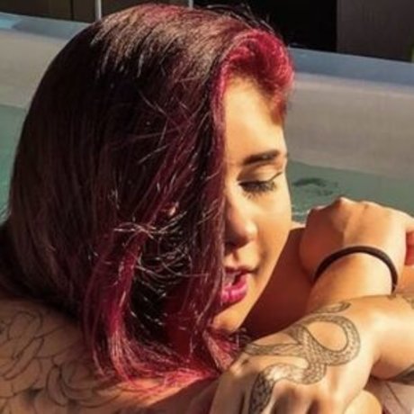 Lia Dumbra beautiful model pictures