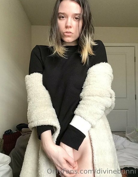 divinebunni high quality pornstar pics