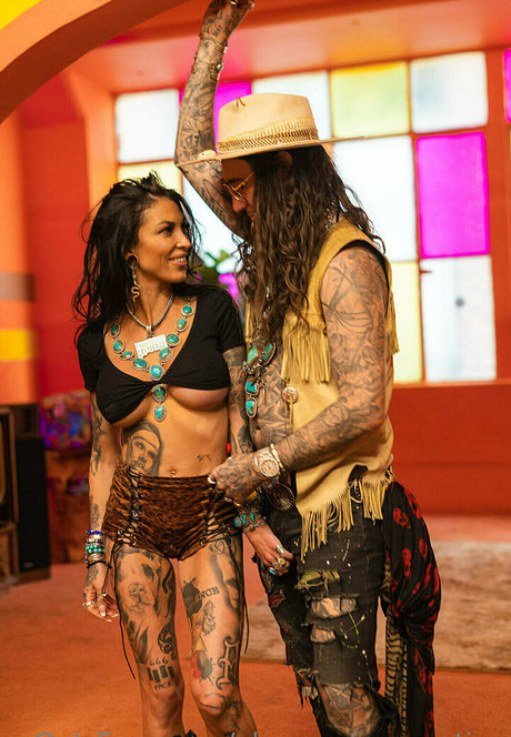 ohrangutangerotica star art pic