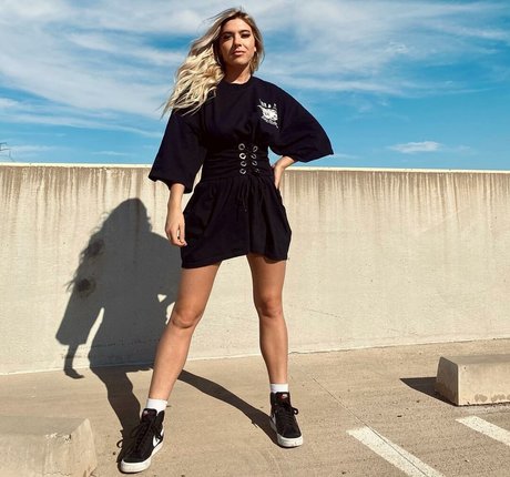 thigh high boots onlyfans art naked galleries