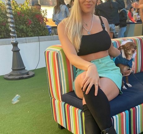 Taylor Mathis exclusive actress img