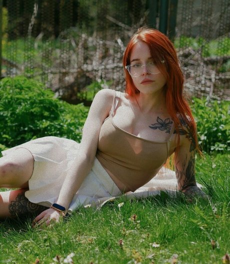 Denly Denlyasha hot star photo